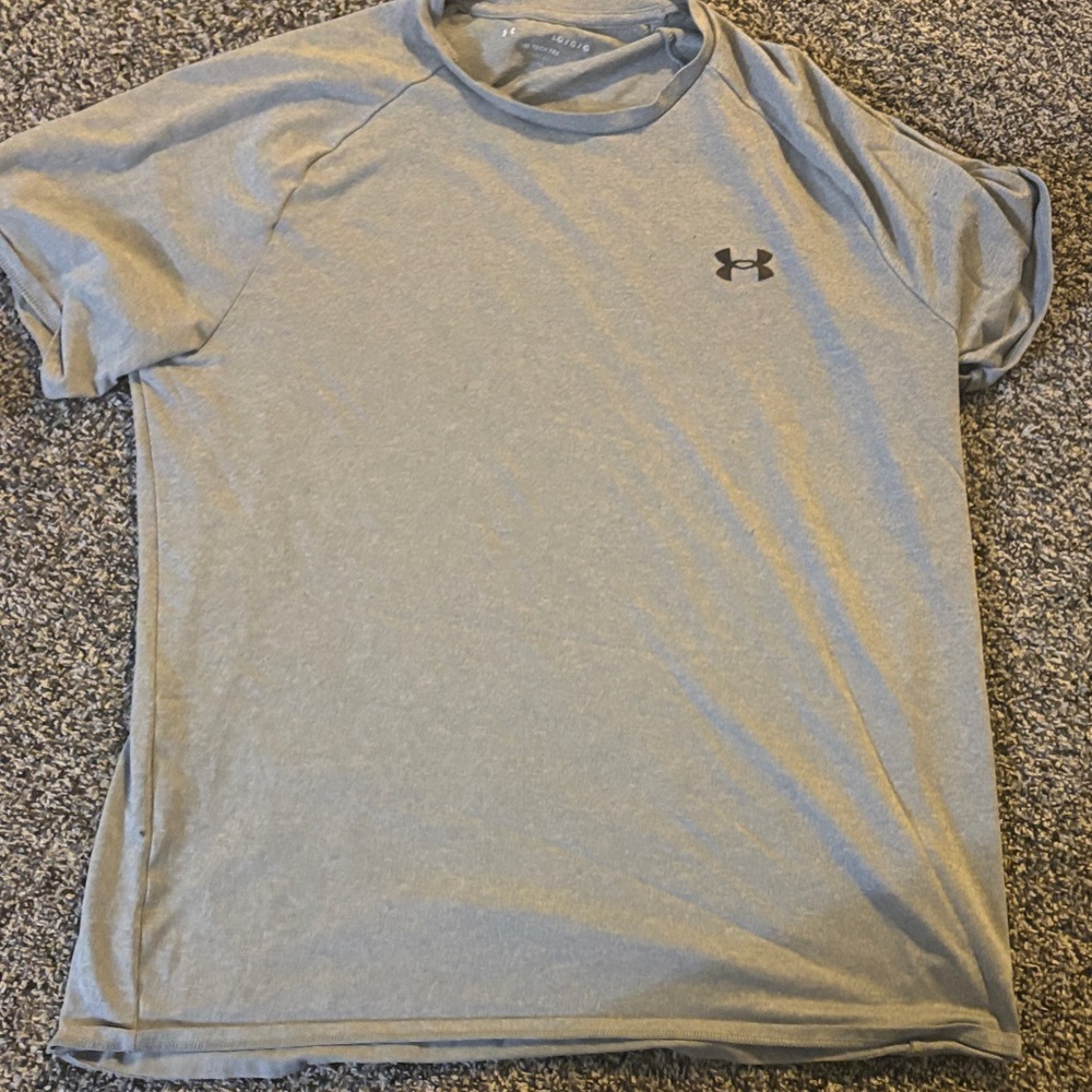 Under Armour Men's Light Gray Short Sleeve Tee